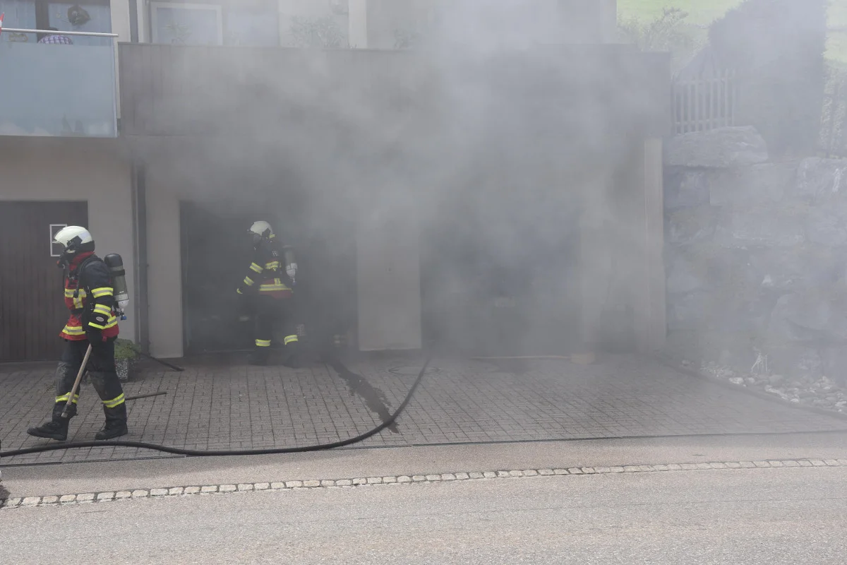 Brand in Garage bei Schindellegi SZ