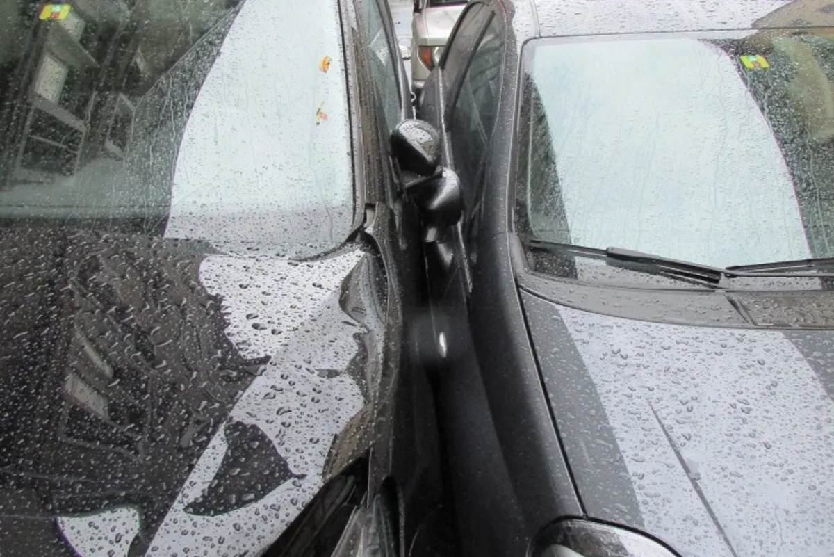 In Glarus parkierte Autos beschädigt