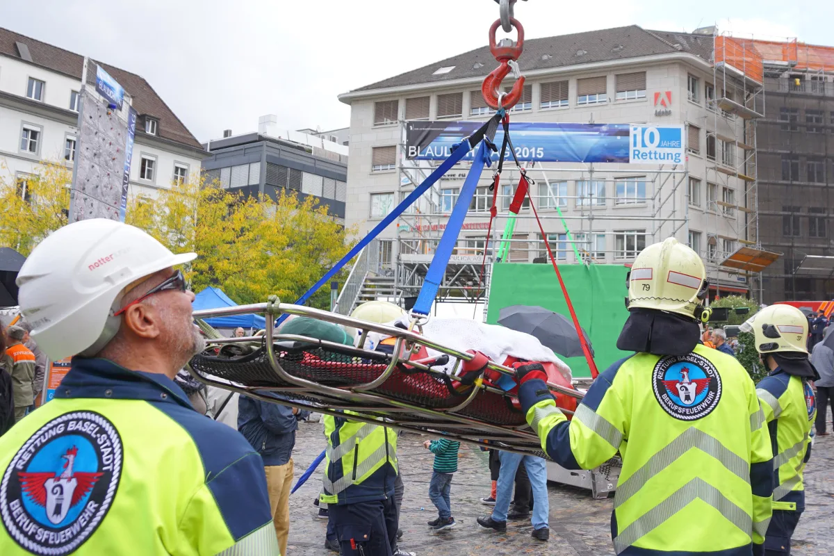 Gut besuchter Blaulichttag 2015 in Basel