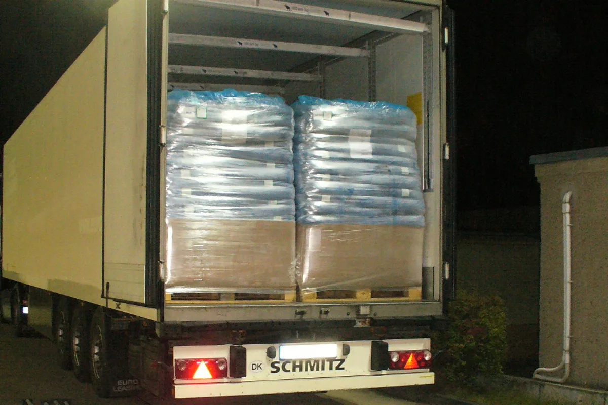 Magdeburg SA - 3,4 Mio. Schmuggelzigaretten zwischen Zwiebeln