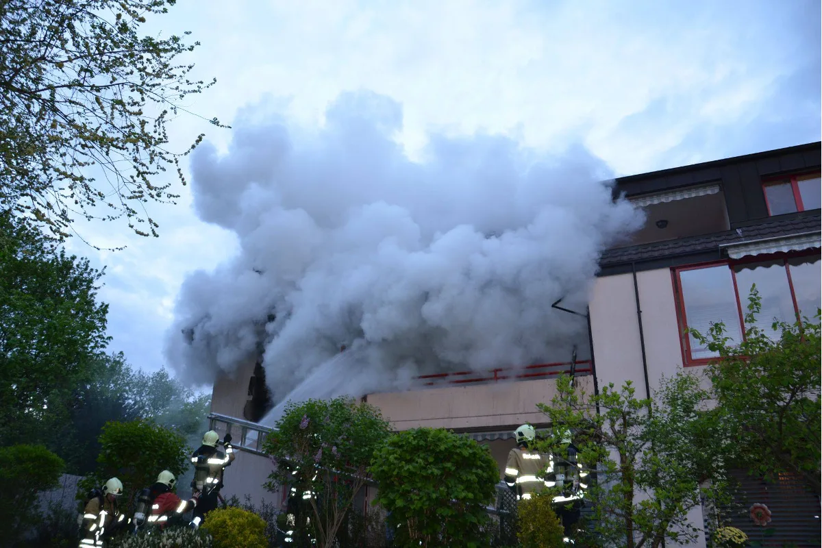 Tödlicher Wohnungsbrand in Reinach - Wollte der Mann sterben?