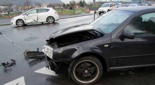 Totalschaden zweier Autos nach Unfall in Landquart