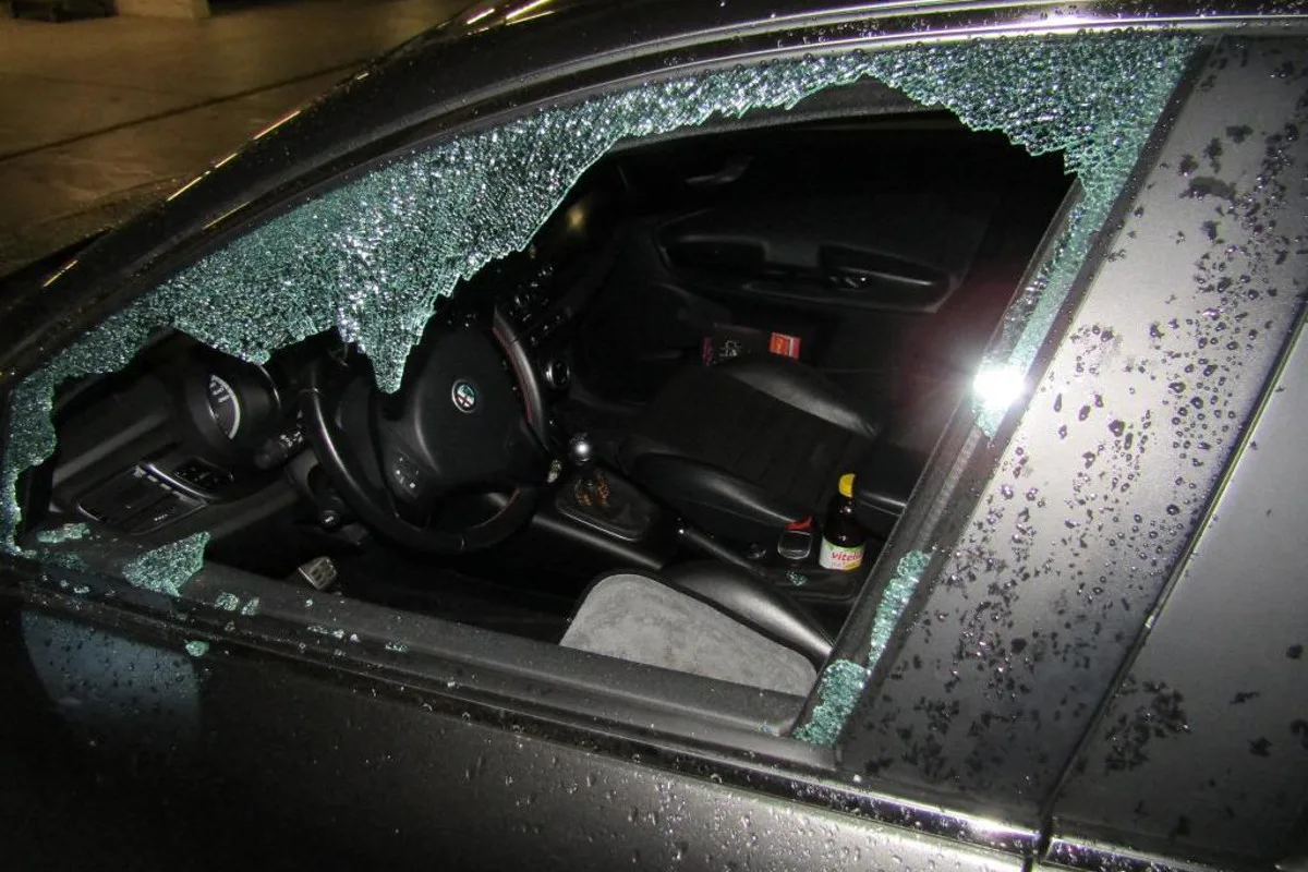 Fahrzeugaufbruch-Serie in Mitlödi - Täter ermittelt