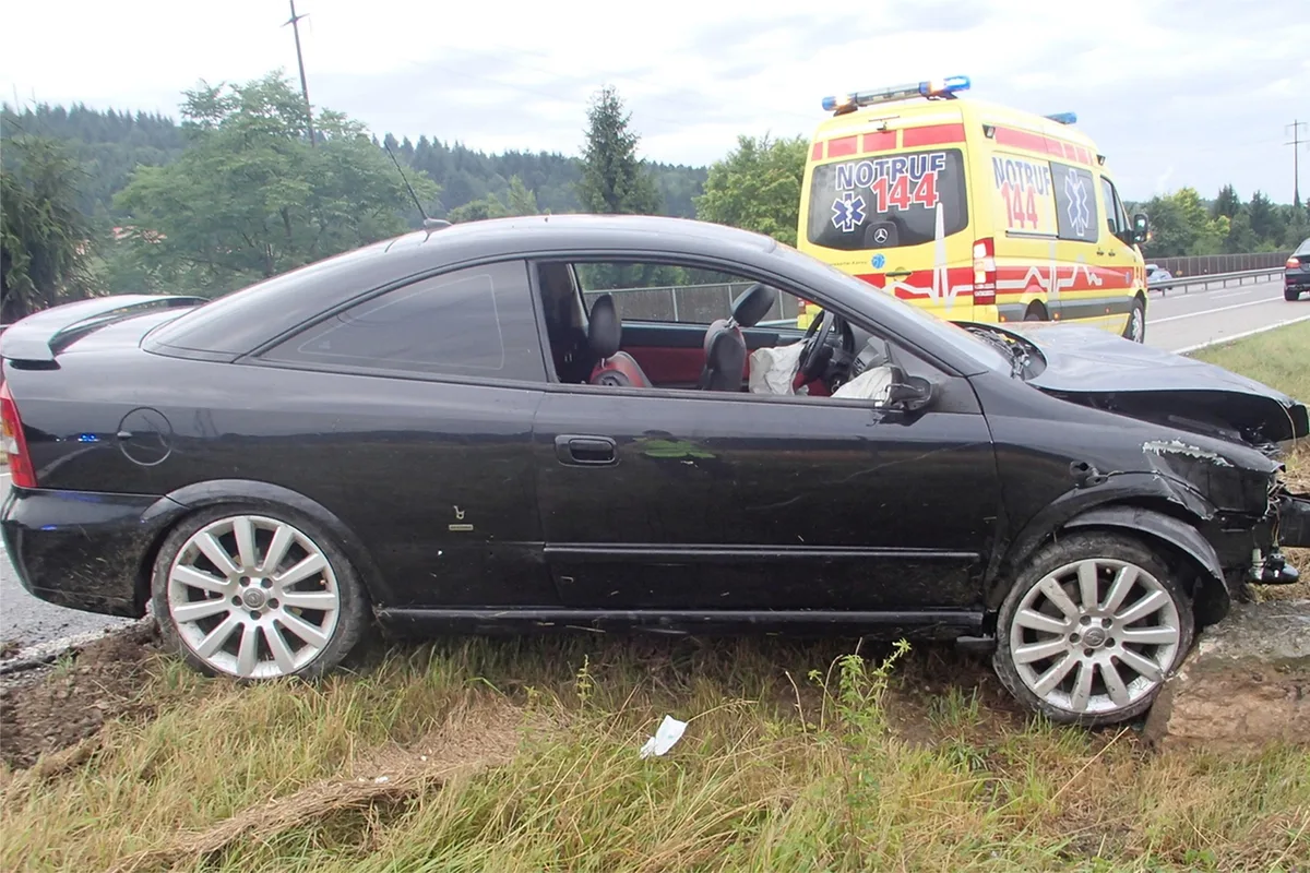 Walterswil SO / A1 - Auto geriet von Fahrbahn in Wildschutzzaun