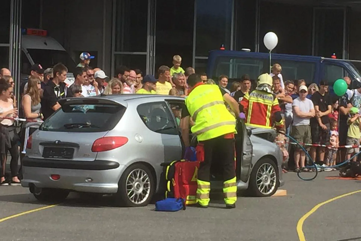 Schmerikon SG: Rund 3'000 Personen am Tag der offenen Tür zu Besuch
