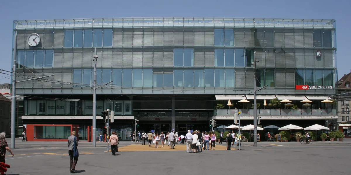 Wegen Stromschlag! Jugendlicher stirbt am Hauptbahnhof Bern