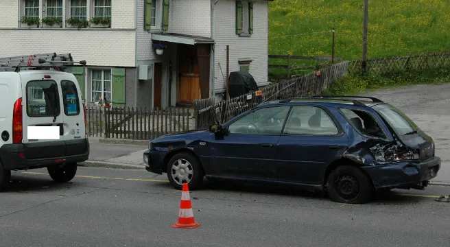 Drei Verletzte bei Kollision in Herisau