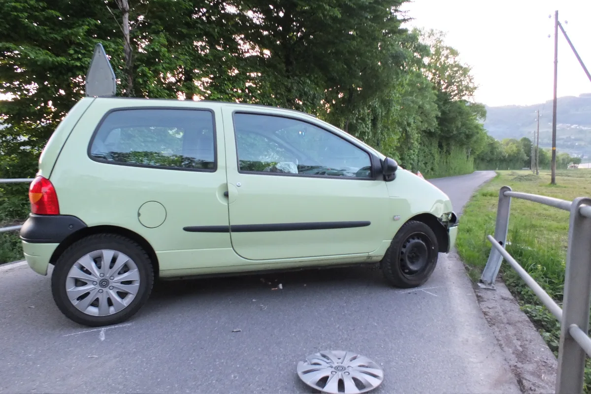 Marbach SG: Velofahrer kollidiert mit Heuballenpresse