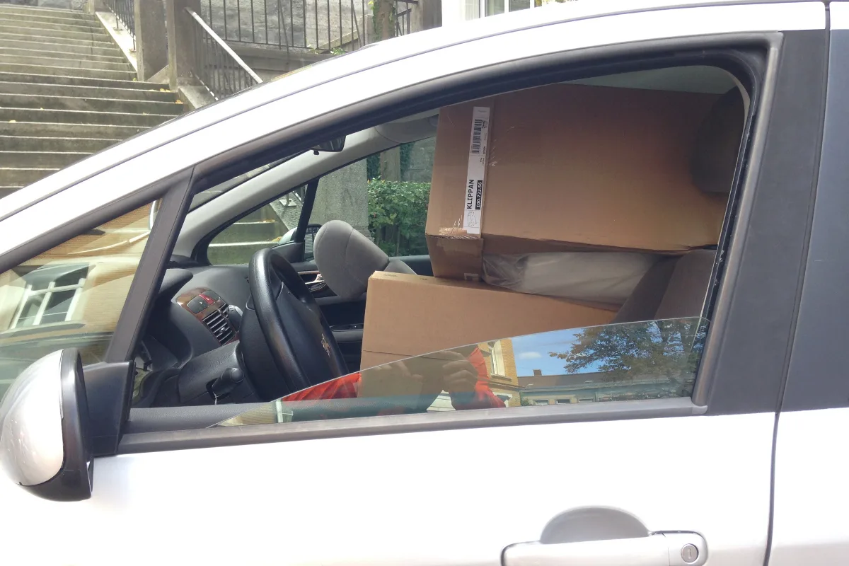 Eingeschränkte Sicht durch Sofa-Transport in St. Gallen