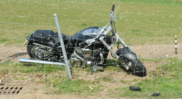 Töfffahrer in Brütten schwer verletzt