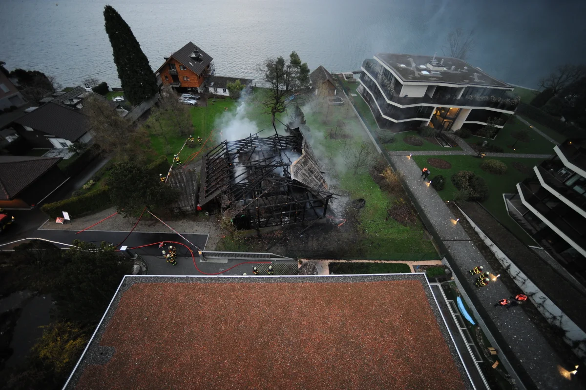 Halbe Mio. Franken Sachschaden nach Scheunenbrand in Hergiswil