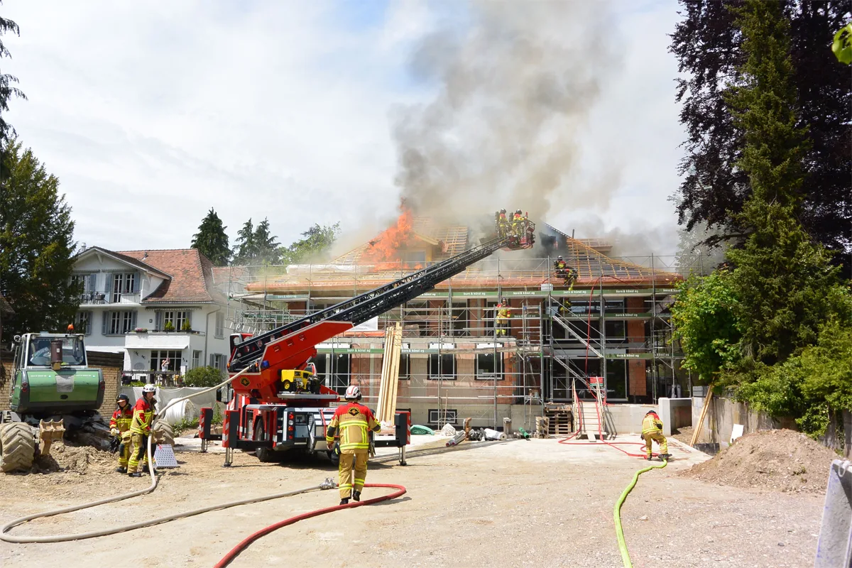 Bern: Grosser Sachschaden bei Brand in Neubau