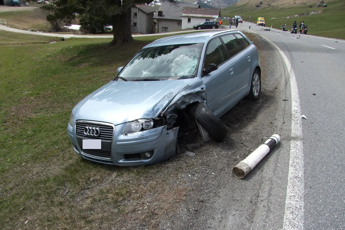 Frontalcrash am Julierpass - Töfffahrer schwer verletzt