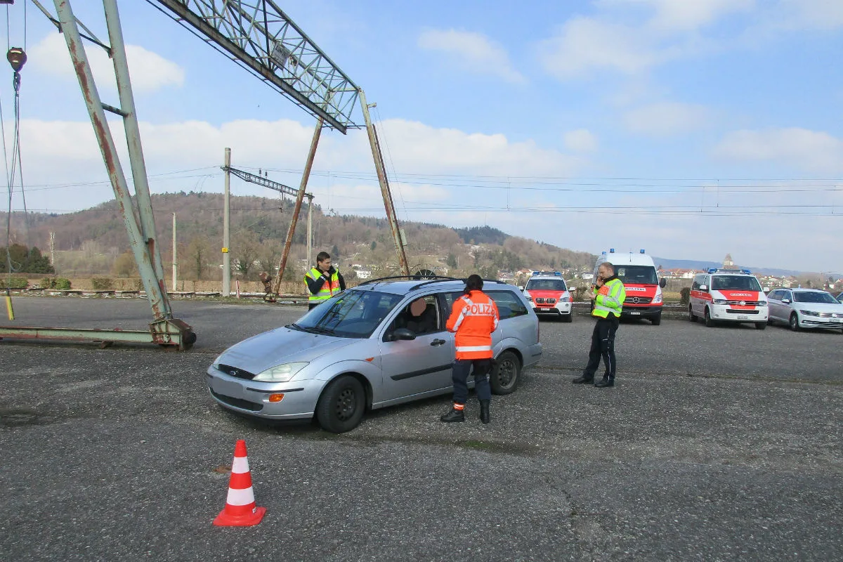 Verkehrs- und kriminalpolizeiliche Kontrollen im Bezirk Dielsdorf