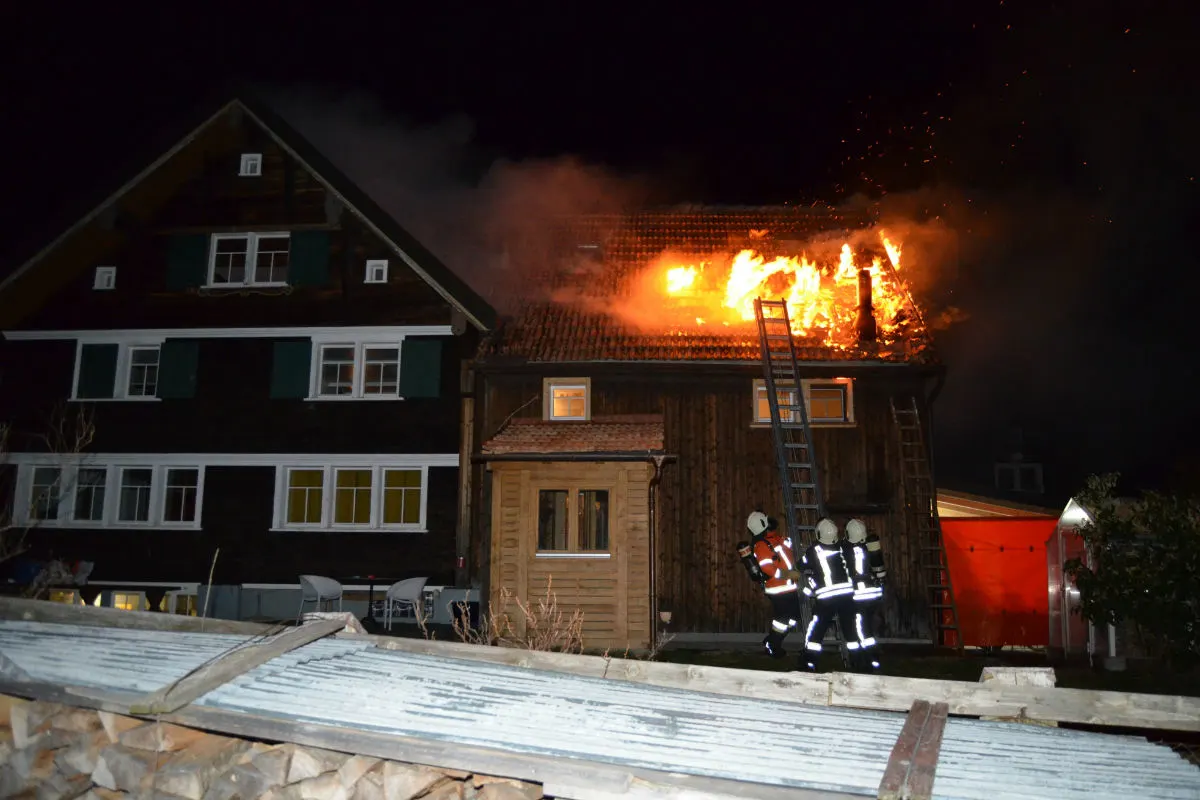 Wohnung in Grub SG gerät in Brand