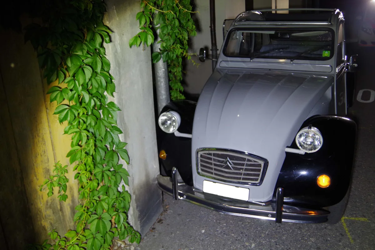 Chur GR - Mit geklautem Auto geflüchtet und verunfallt