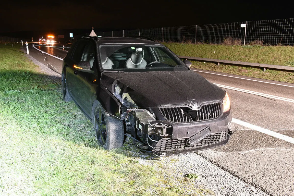Andelfingen ZH - Grosser Sachschaden bei Verkehrsunfall 