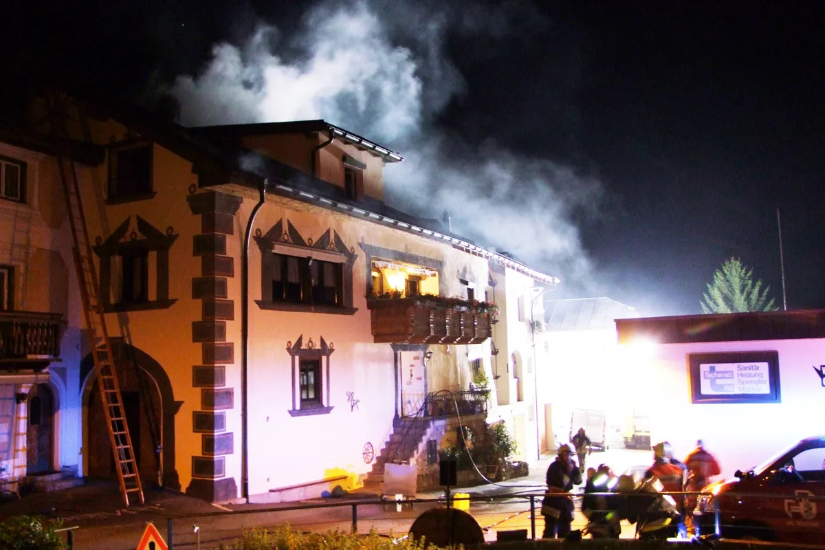 Grosser Sachschaden nach Estrichbrand in Müstair