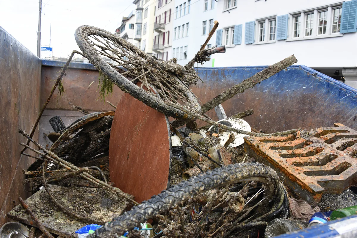 Grosse Limmatputzete: Mehrere Tonnen Abfall geborgen