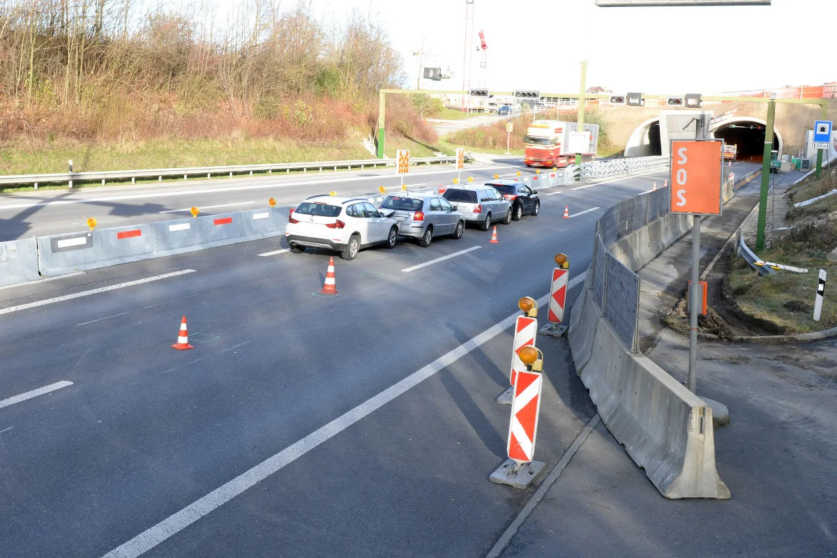 Ebikon/A14: Fünf Autos in Auffahrcrash verwickelt