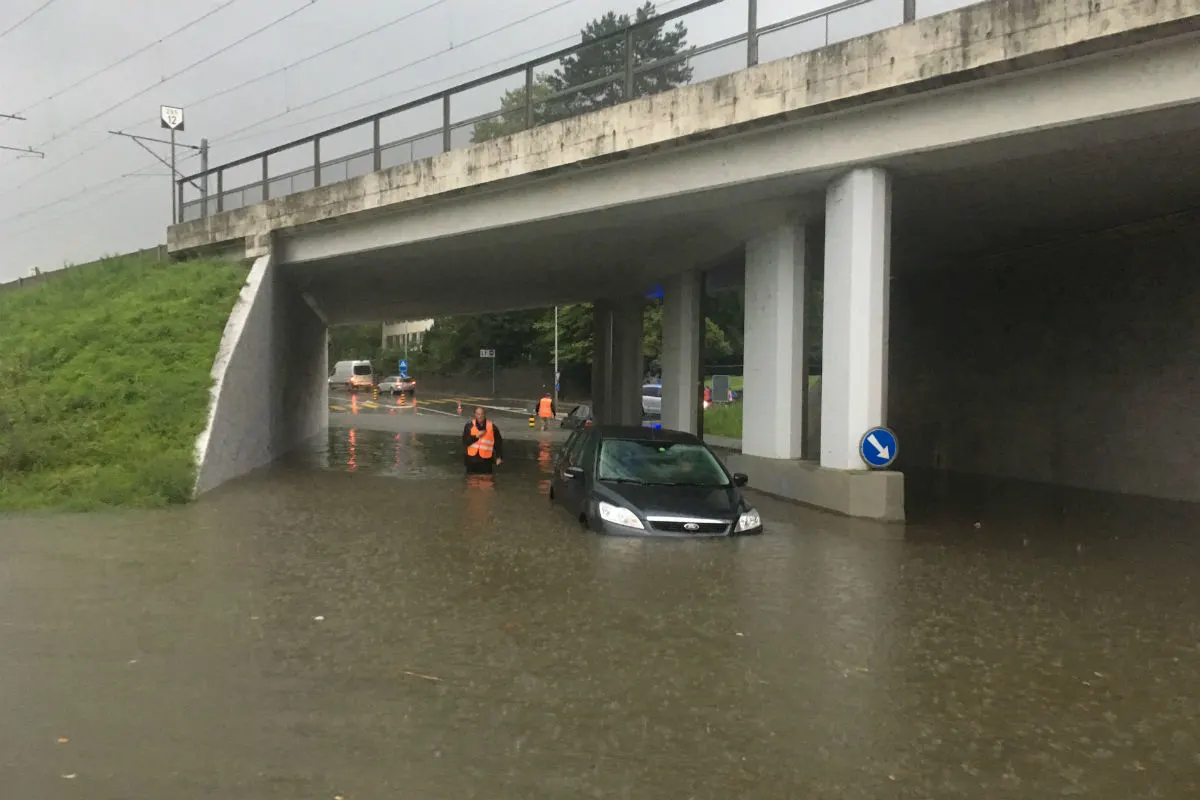 Kanton Zug ZG -  Dauereinsatz wegen Starkregen