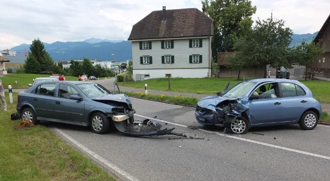 Frontalcrash in Rapperswil-Jona fordert zwei Verletzte