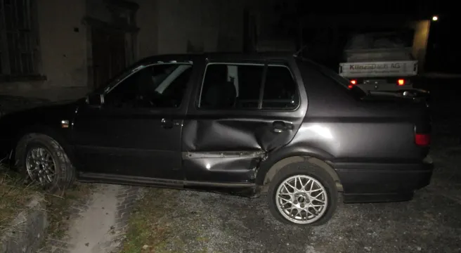 Zeugenaufruf zu Verkehrsunfall in Ennenda