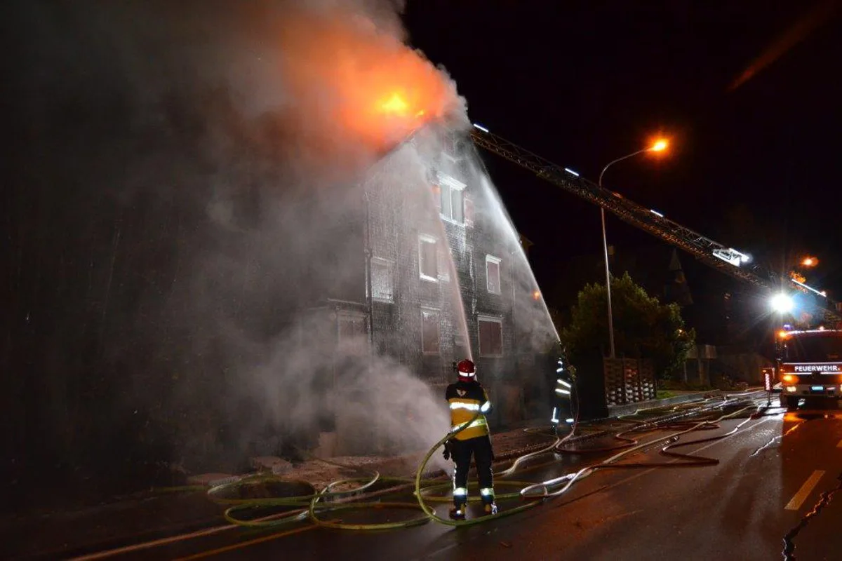 Herisau AR - Mehrfamilienhaus in Brand geraten