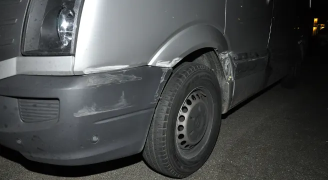 Mit Leitplanke kollidiert - Fahrerflucht in Egerkingen