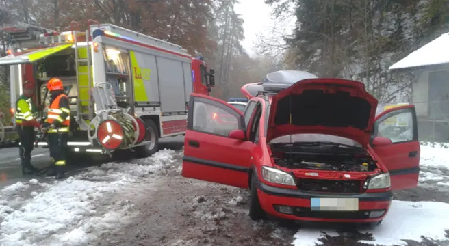 Totalschaden wegen Motorbrand in Bonaduz