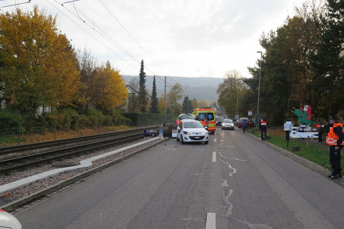 Crash Motorrad-Pw in Ettingen