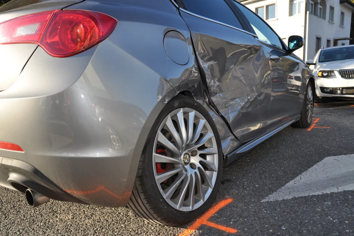 Eschen FL - Crash wegen mangelnder Aufmerksamkeit