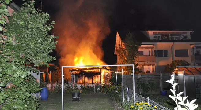Hägendorfer Gartenhaus in Vollbrand 