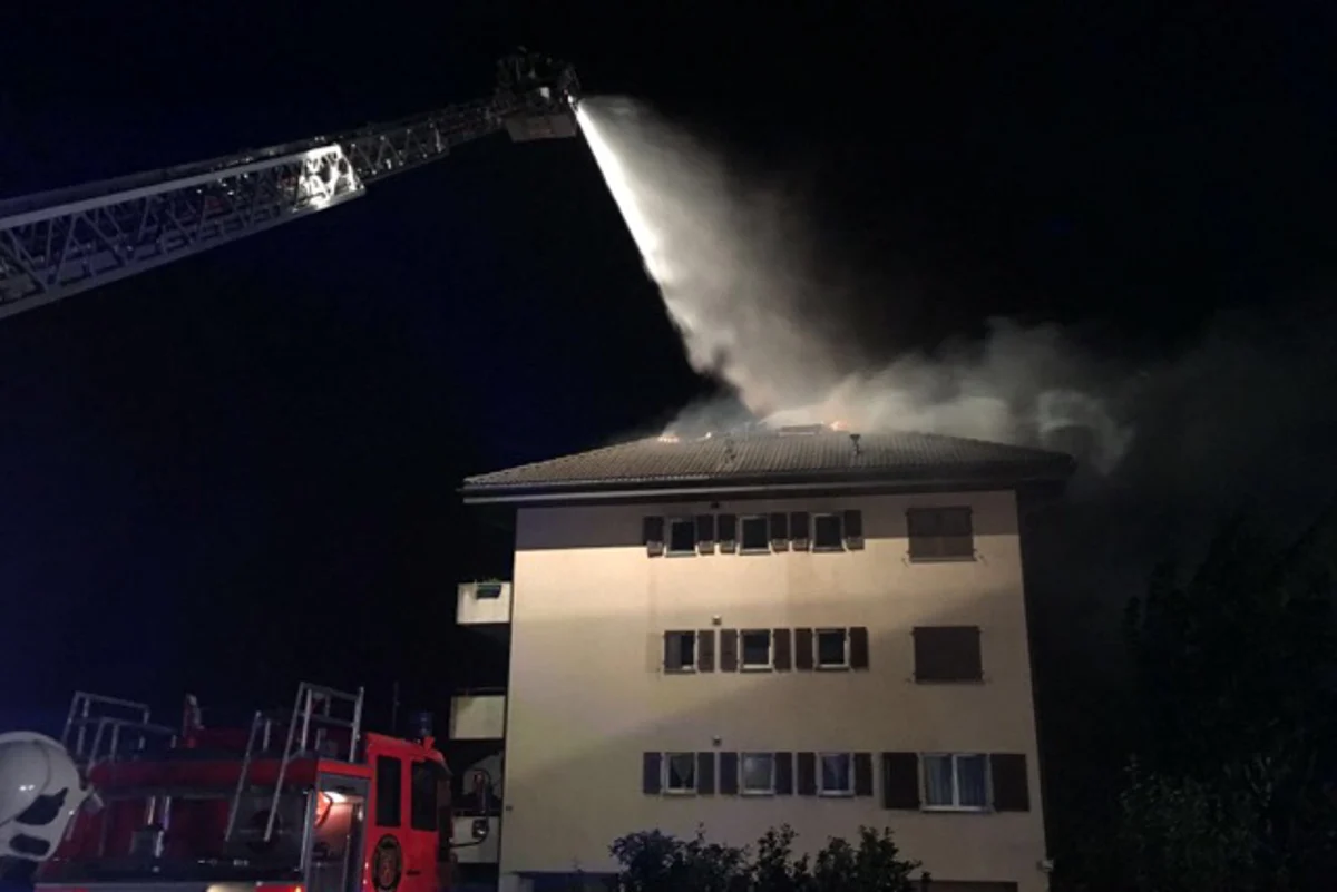 Saxon VS: Brand in Mehrfamilienhaus ausgebrochen