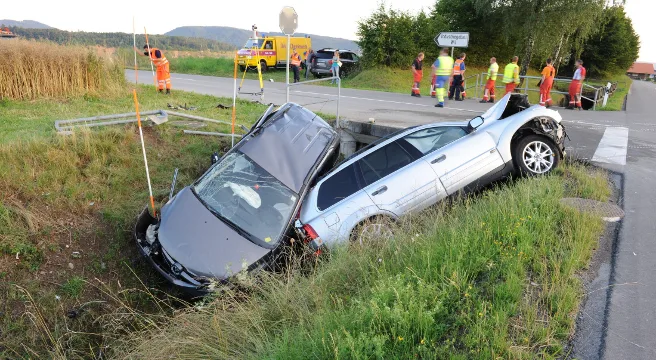 Wil ZH: Zwei Autos kommen in Landbach zum Stillstand