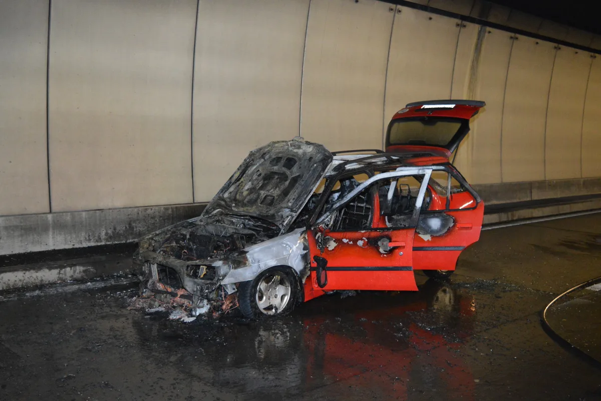 Beckenried NW - Autobrand im Seelisbergtunnel 