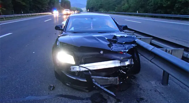 21-jähriger alkoholisierter Fahrer in Suhr verunfallt