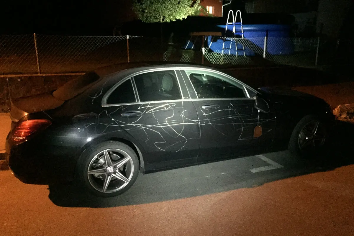 Arnegg: Auto mutwillig beschädigt – Italiener festgenommen