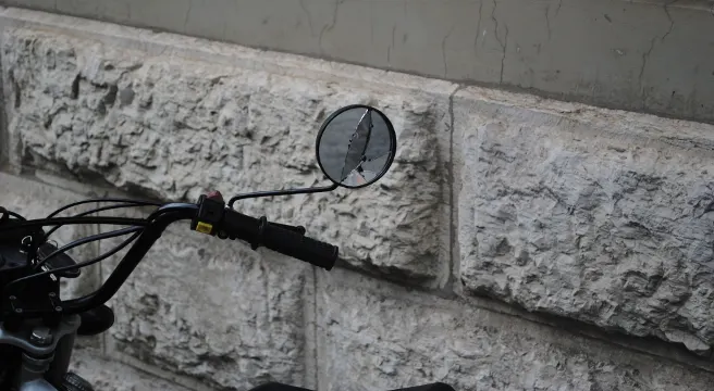 Kollision Auto - Töff in der Stadt SH
