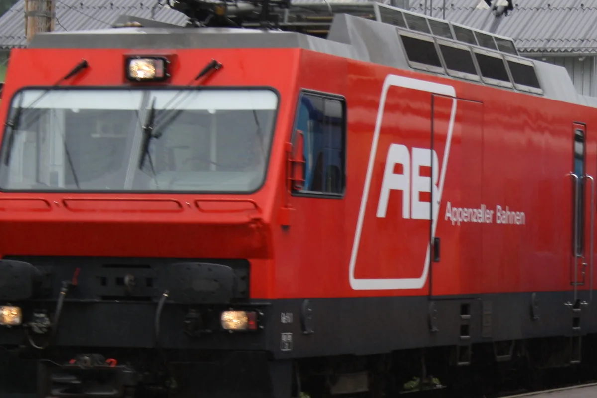 Zürchersmühle AR - Übergelaufener Bach behindert Appenzeller Bahnen