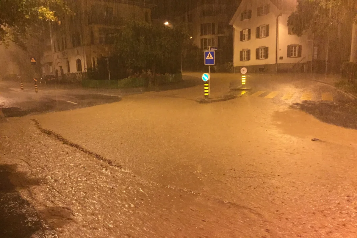 Heftiges Unwetter in Chur GR - Feuerwehr und Polizei gefordert