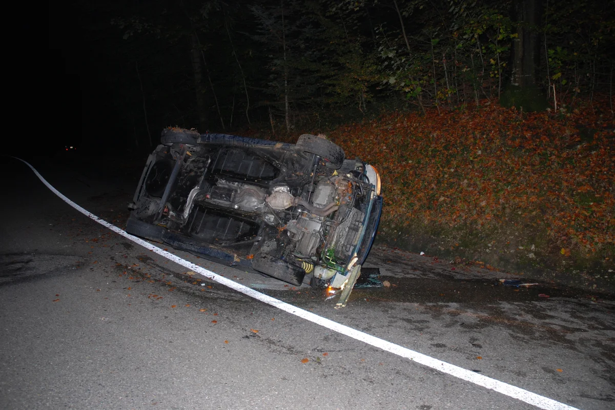 Totalschaden nach Alleincrash in Dornach