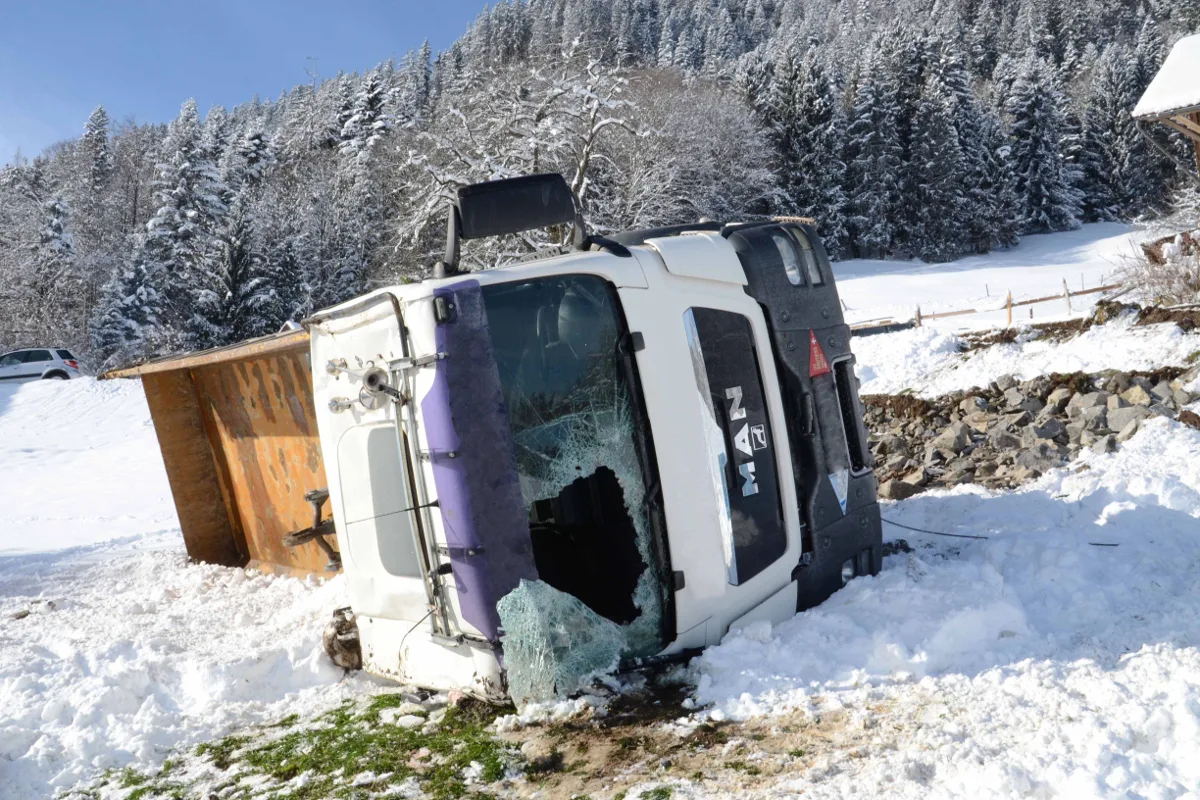 Chauffeur in Alpnach Dorf ums Leben gekommen