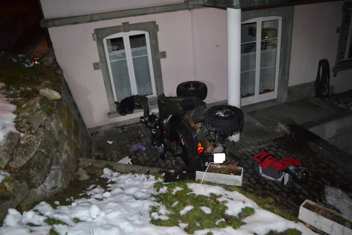 In Walzenhausen mit Quad auf Terrasse gelandet