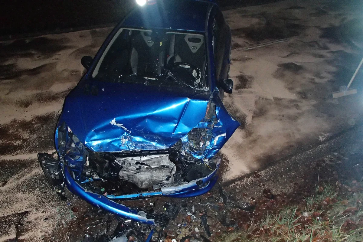 Alkoholisierter Junglenker baut in Erlinsbach Frontalcrash