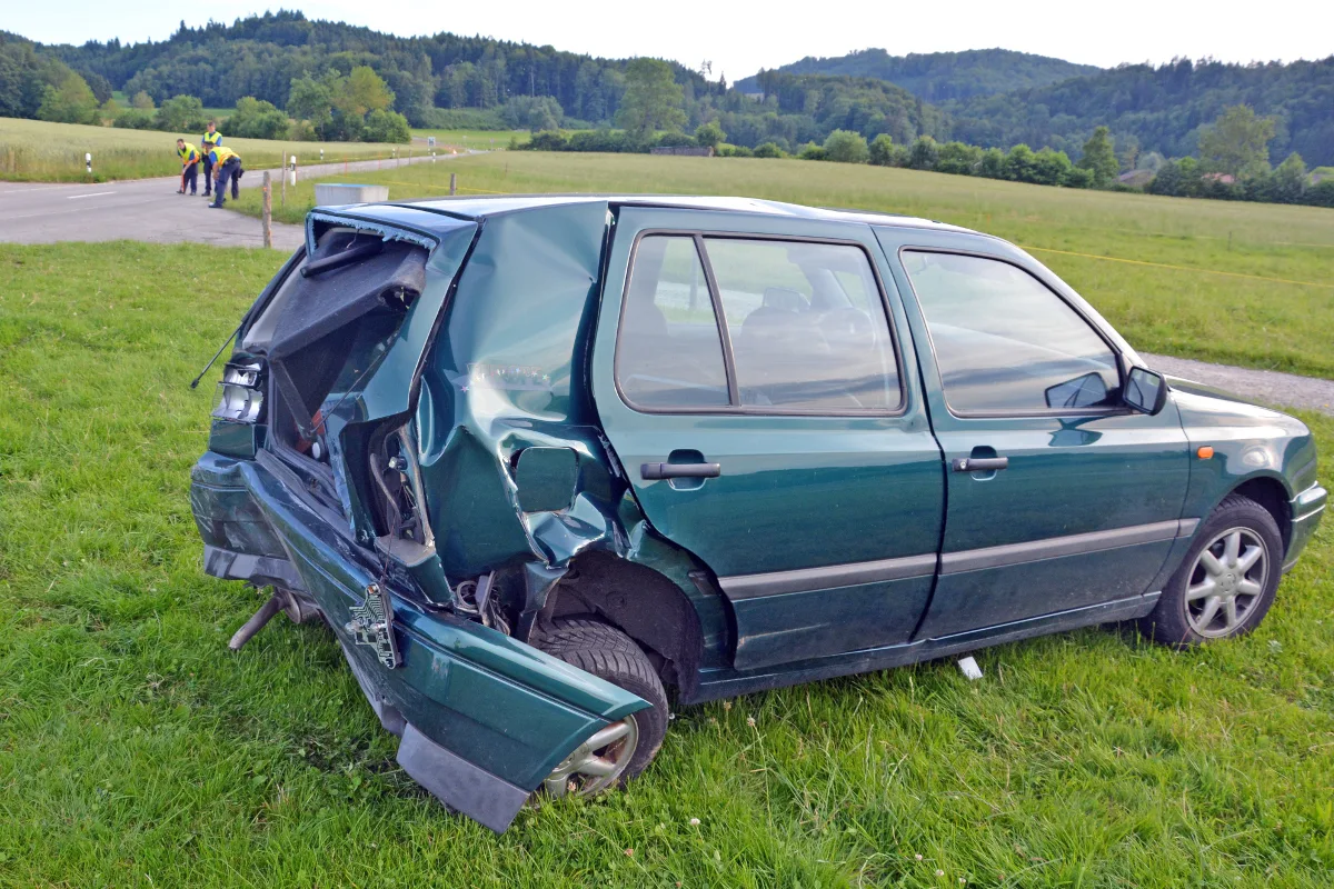 Drei Verletzte bei Auffahrkollision in Ettenhausen