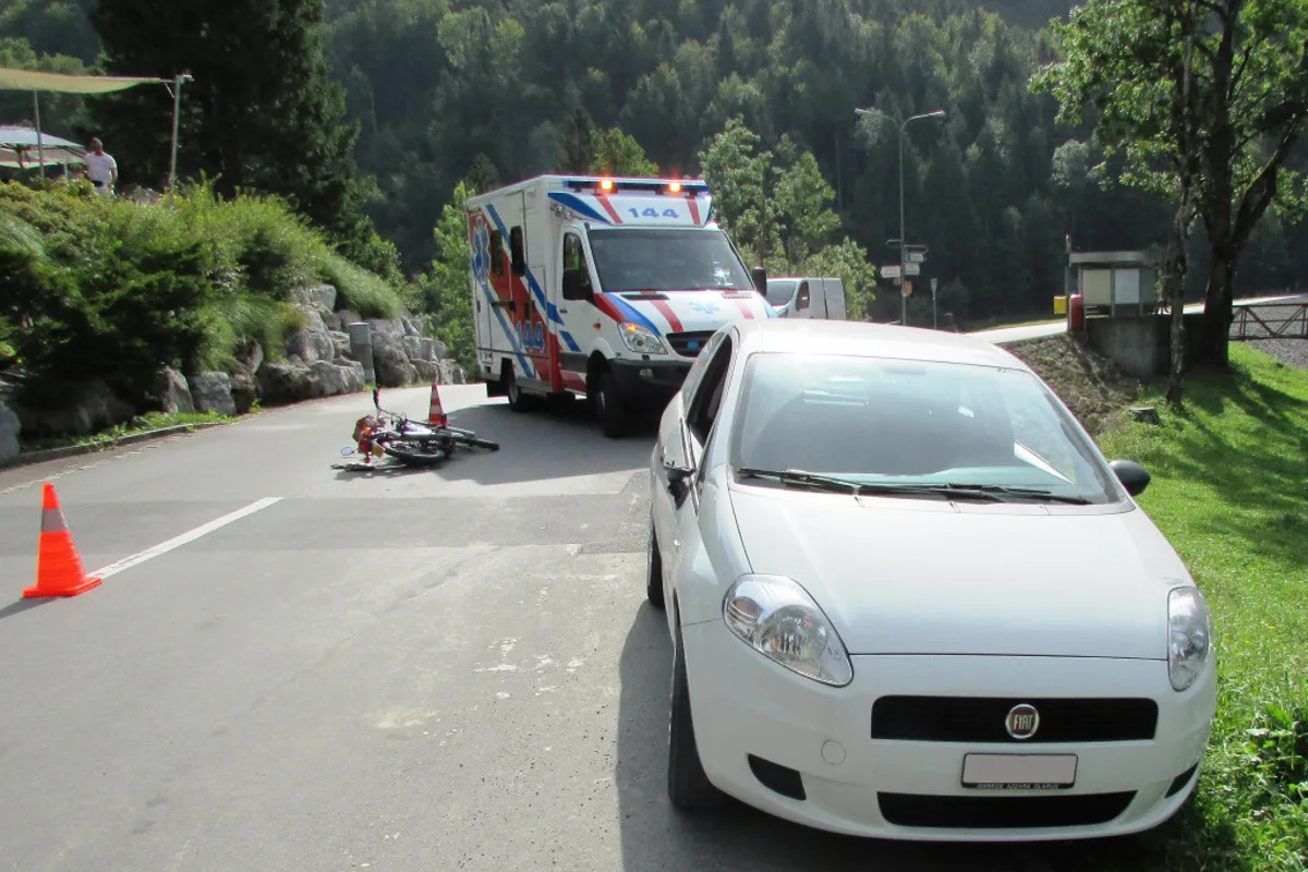 Klöntal GL - Verkehrsunfall mit Folgen