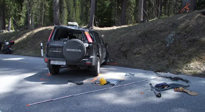 Auto überschlägt sich in Lenzerheide mehrmals 