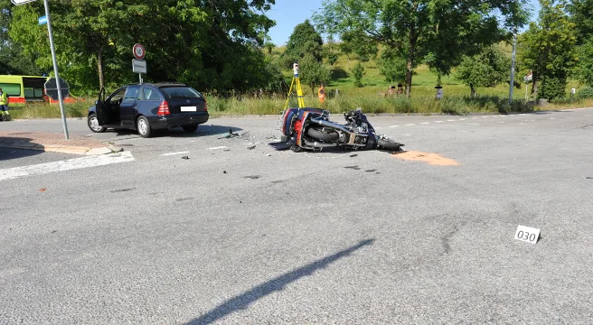 Crash in Volketswil fordert Schwerverletzten