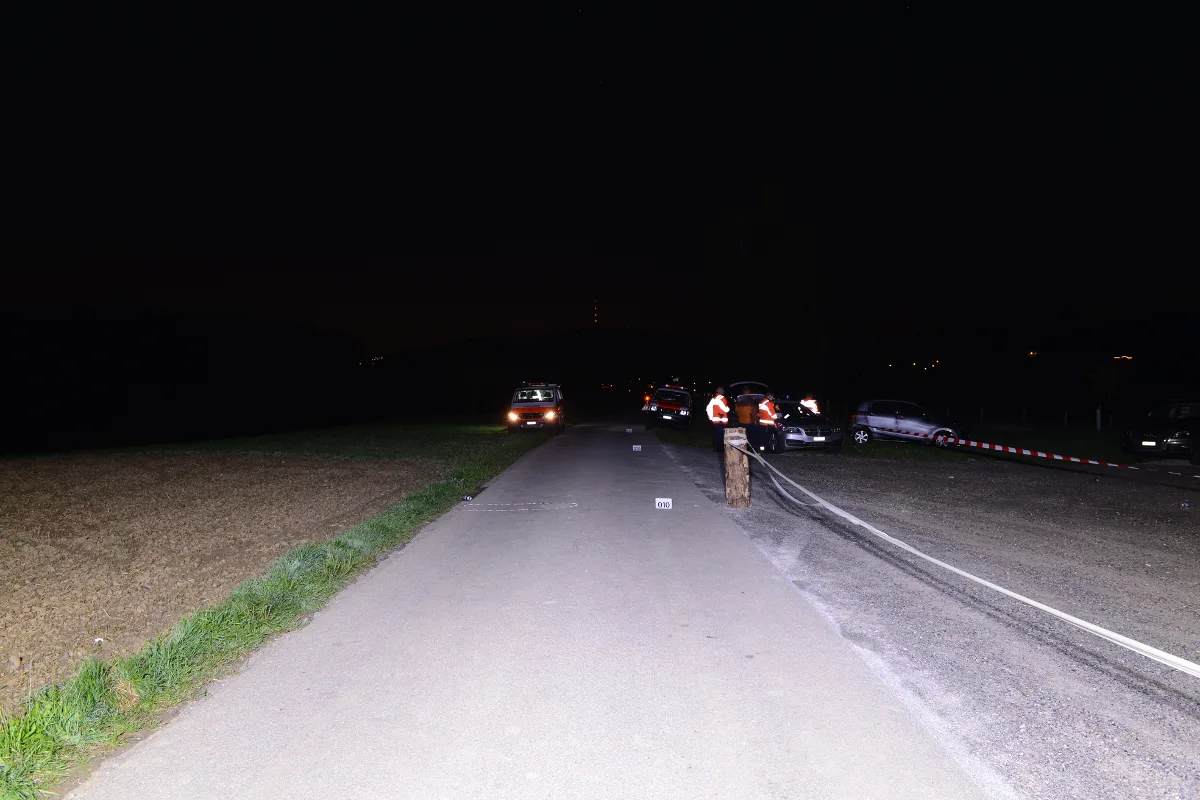 Junge Frau in Aesch von Auto überrollt - Belohnung ausgesetzt